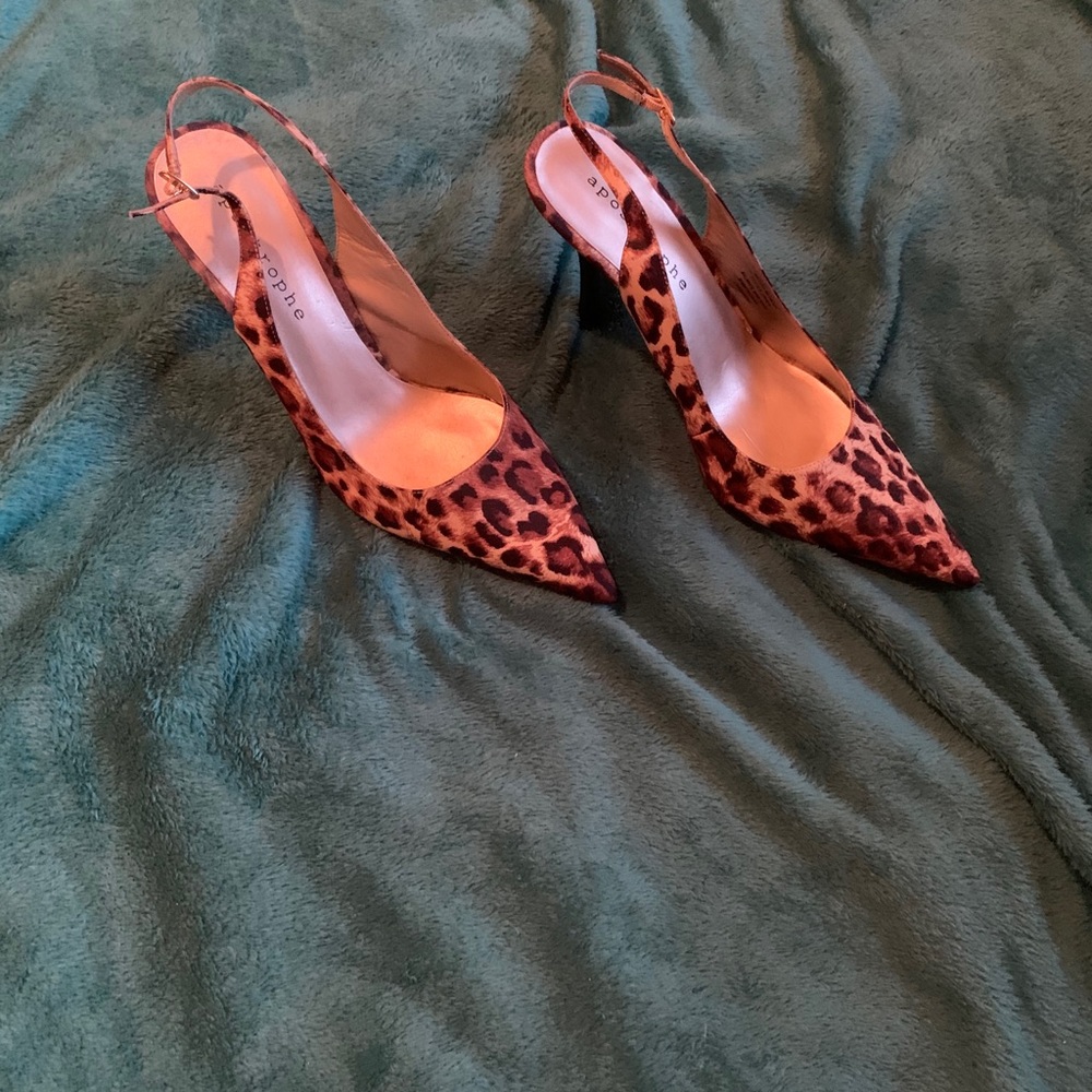 Leopard heels by Apostrophe